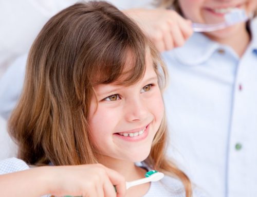 La primera visita al dentista y la importancia de prevenir desde la infancia