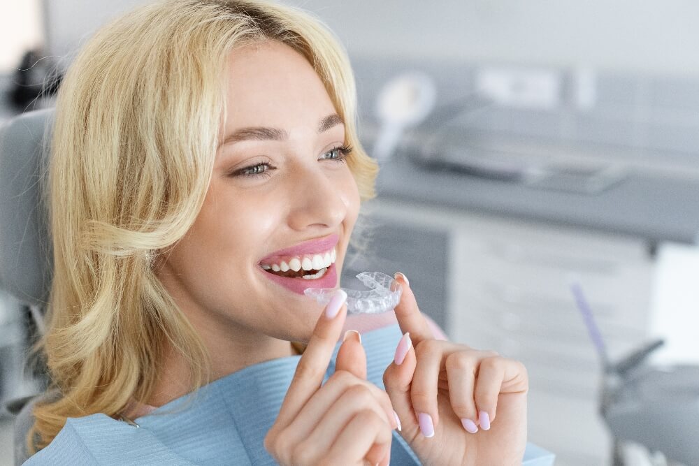 Ortodoncia invisible, beneficios y aplicaciones