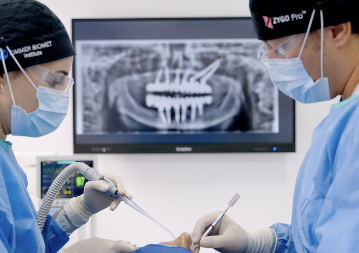implantes dentales valladolid